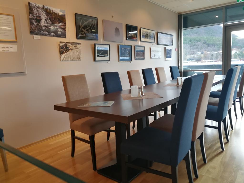 Dombas Hotel Екстериор снимка