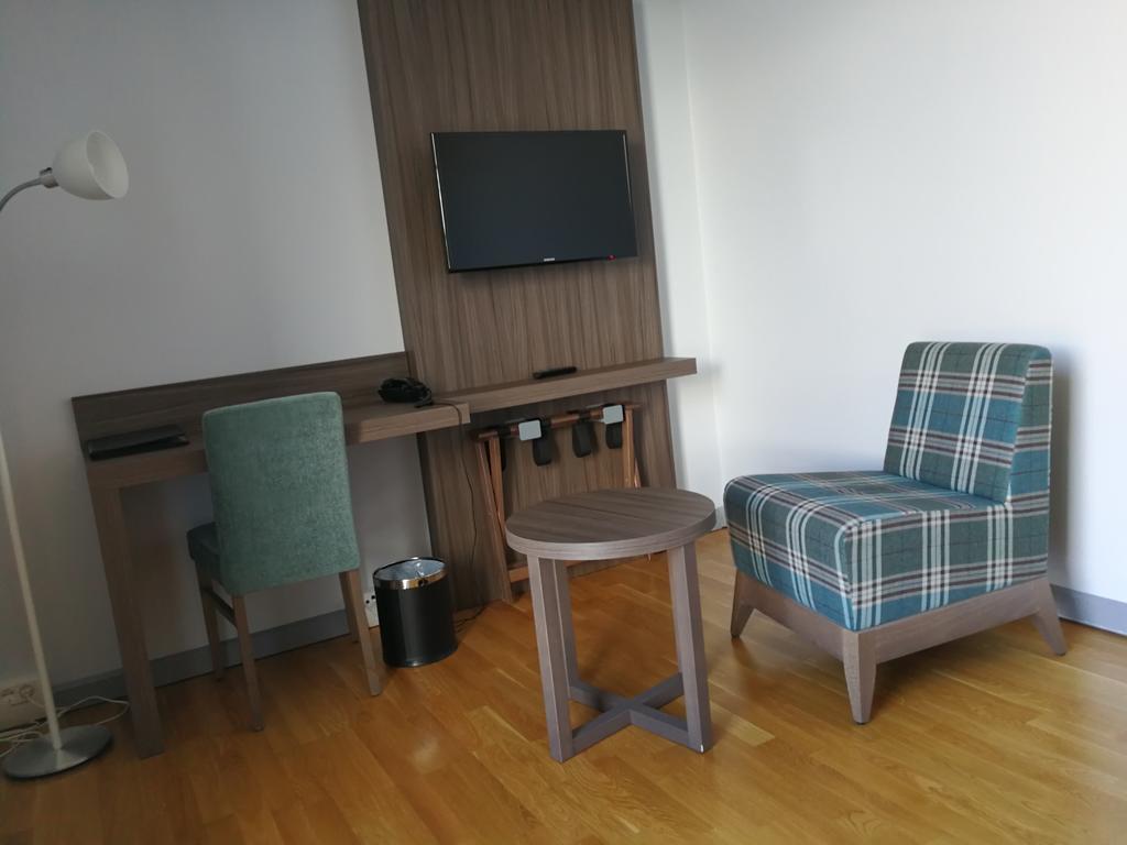 Dombas Hotel Екстериор снимка