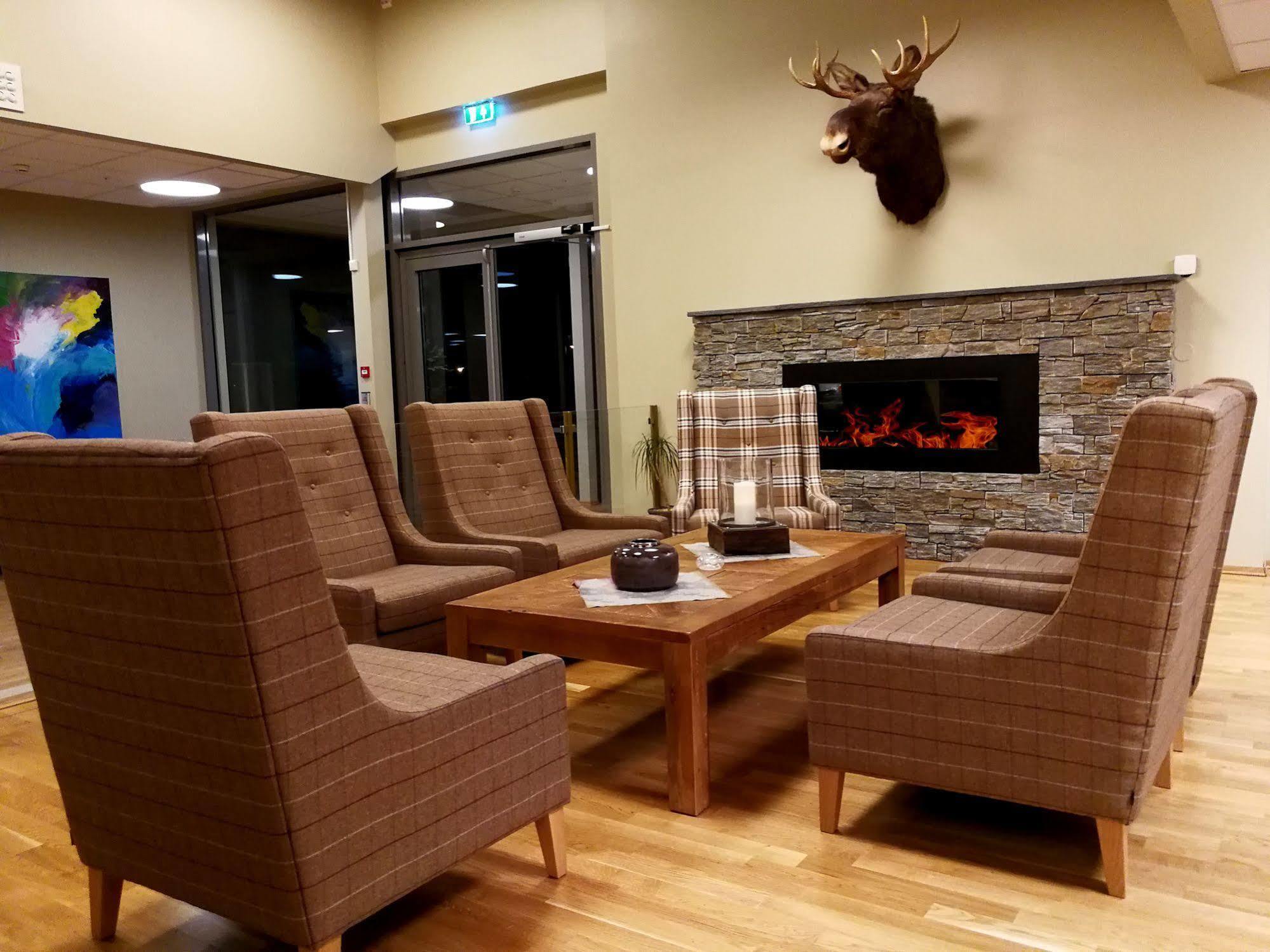 Dombas Hotel Екстериор снимка