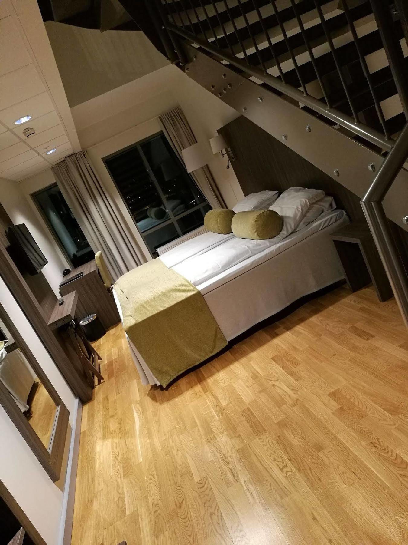 Dombas Hotel Екстериор снимка